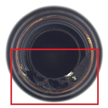 Kontrola kvality hrdla lahve v rámci strojové detekce vad